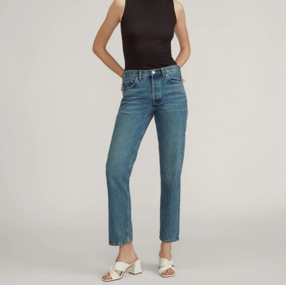 Everlane The Day Twist Heel in Cream Size Leather Flared Block Heel